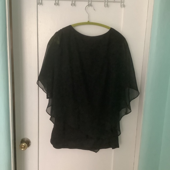 NWT Women’s Black Bat-Wing Top, Size 1X - Picture 3 of 7